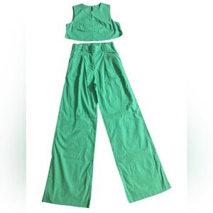 Linen two piece sets size medium.